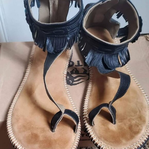 Manitobah Moccasin Co. Leather Sandals, Black w/ Turquoise size 10 - Picture 3 of 4